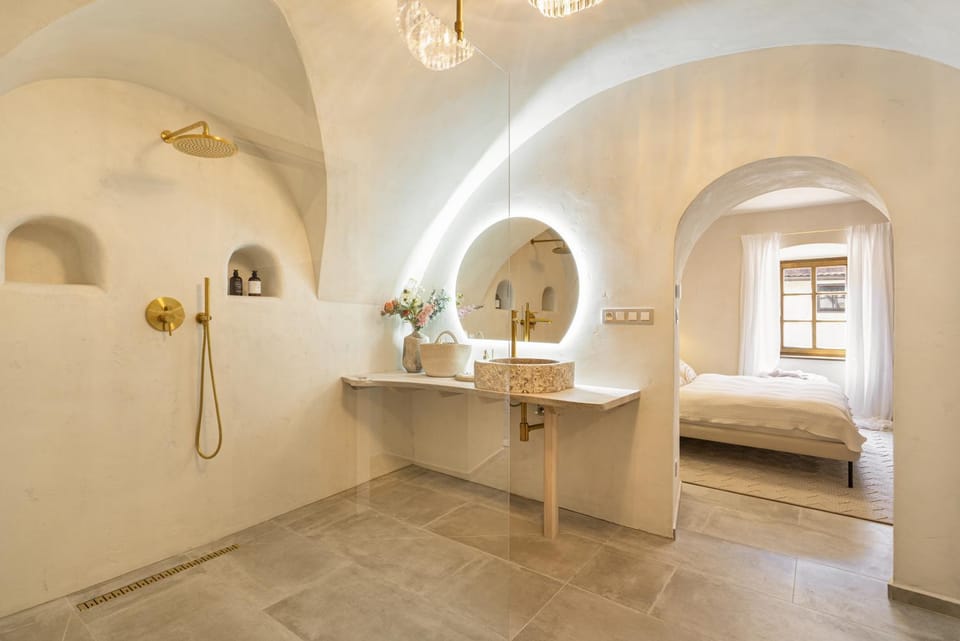 Bathroom, Photo of the whole room, Bedroom