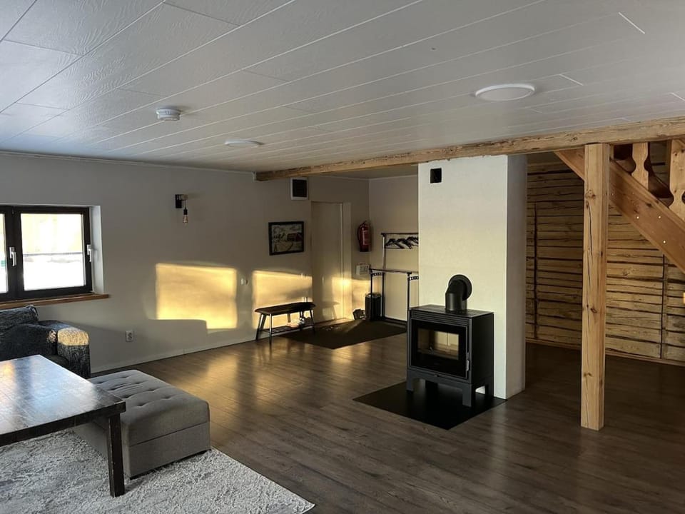 TaaliHomes Vanaküla Puhkemaja - Saun ja kümblustünn hinnas Chalet in Estonia