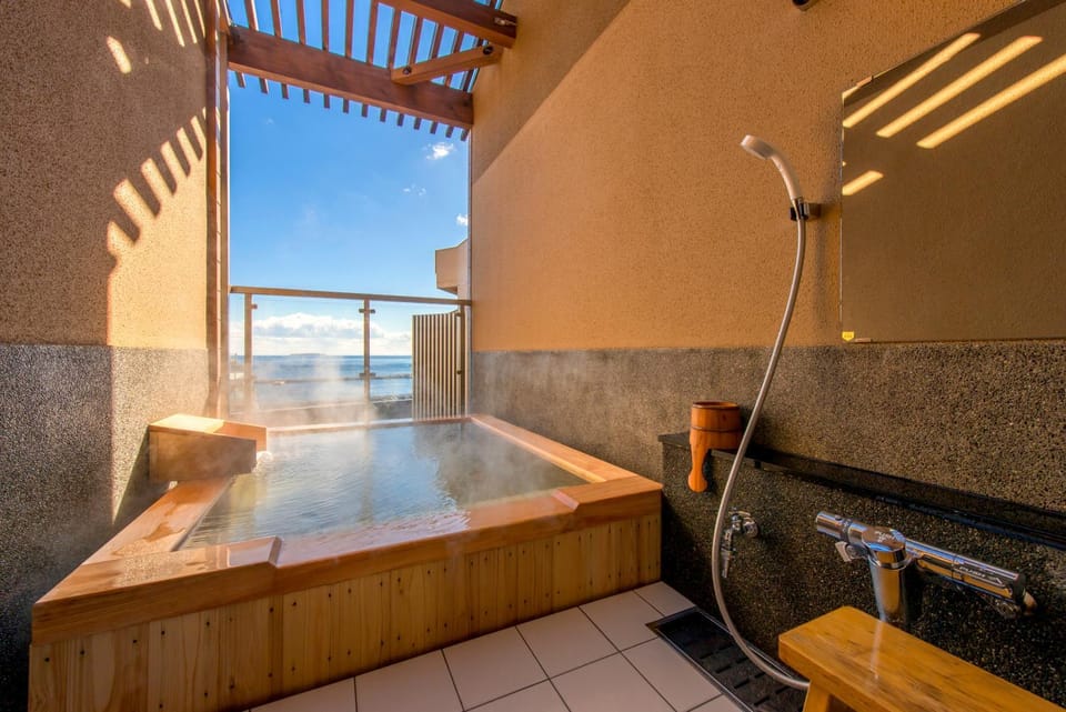 Natural landscape, Bathroom, Bath, Internal: Not applicable to any particular room