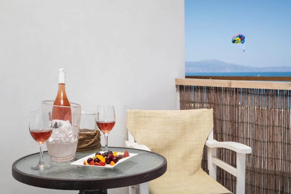 View (from property/room), Balcony/Terrace, Sea view, Drinks