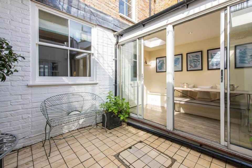 2 Bed Apartment - Notting Hill Apartment in City of Westminster