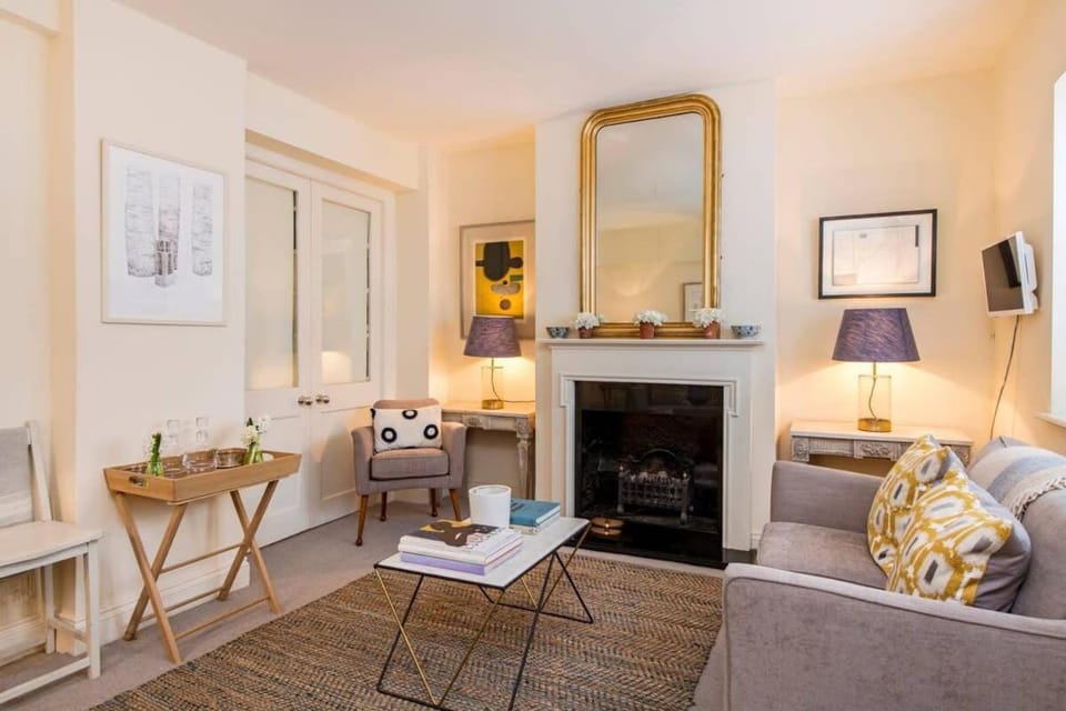 2 Bed Apartment - Notting Hill Apartment in City of Westminster