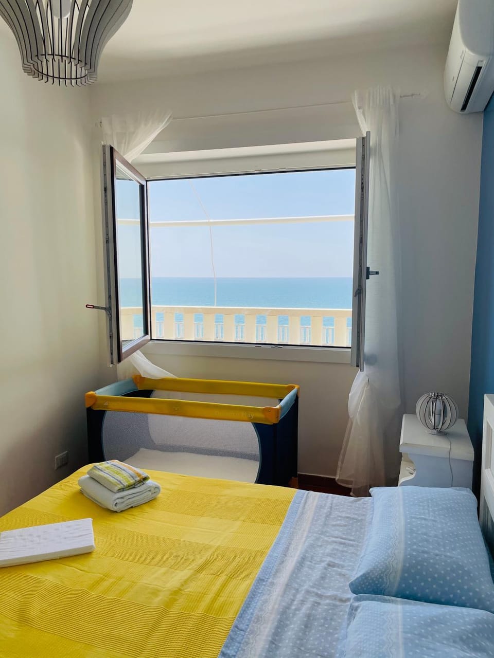 Bedroom, Sea view