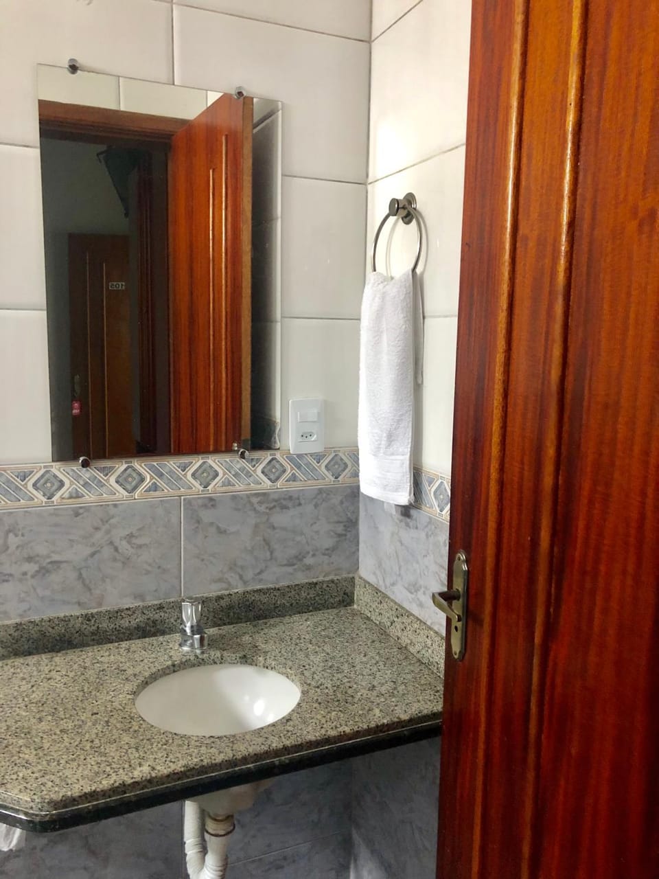 Shower, Bathroom, towels