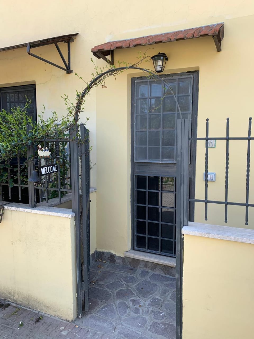 Facade/entrance