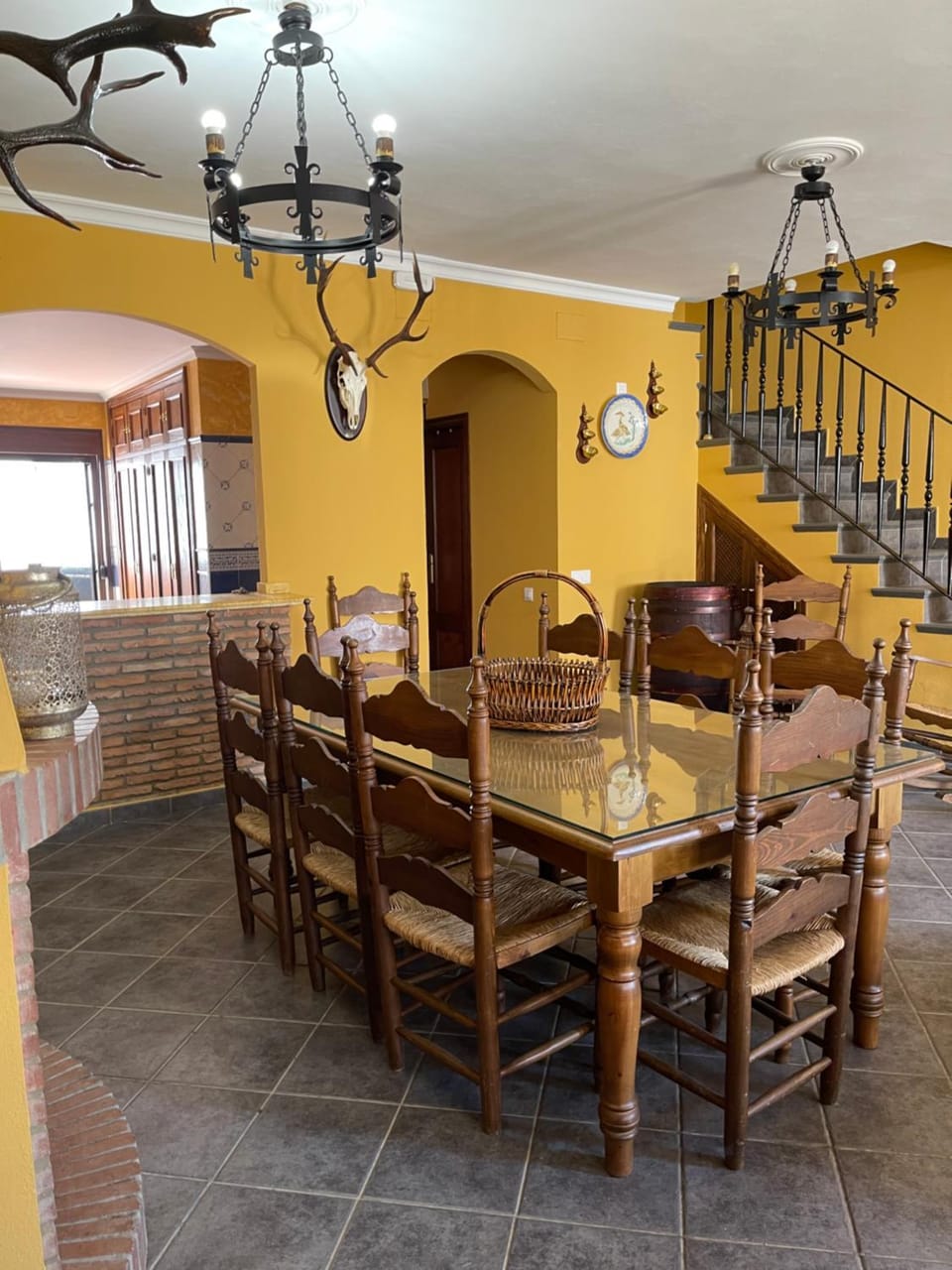 Living room, Dining area