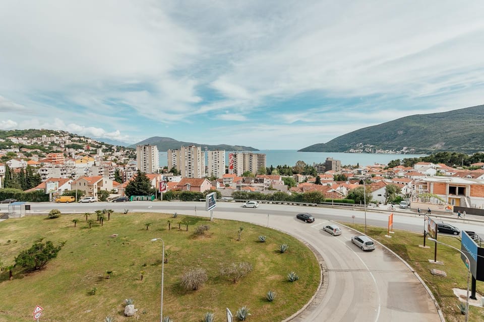 Neighbourhood, City view, Street view