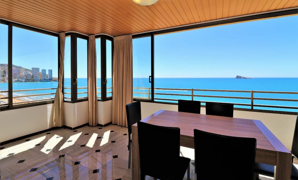 Spring, Coffee/tea facilities, Balcony/Terrace, Living room, Other, Photo of the whole room, Seating area, Dining area, On site, City view, Landmark view, Mountain view, Sea view, Sunrise