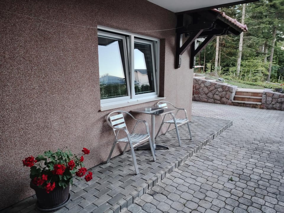 Property building, Patio, Balcony/Terrace