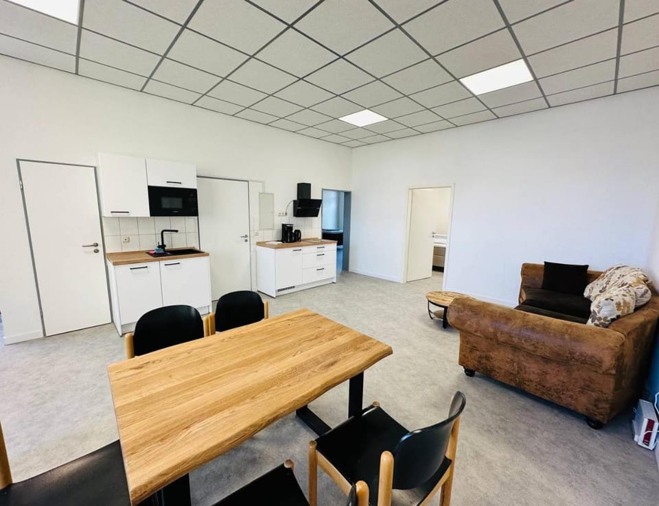 Kitchen or kitchenette, Living room, Dining area, minibar, stove