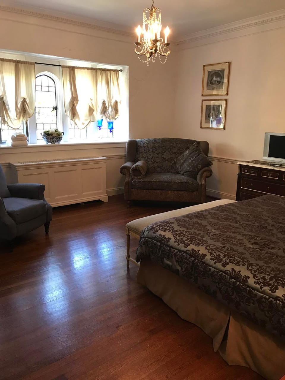 The Castle at Skylands Manor Bed and Breakfast in Mahwah