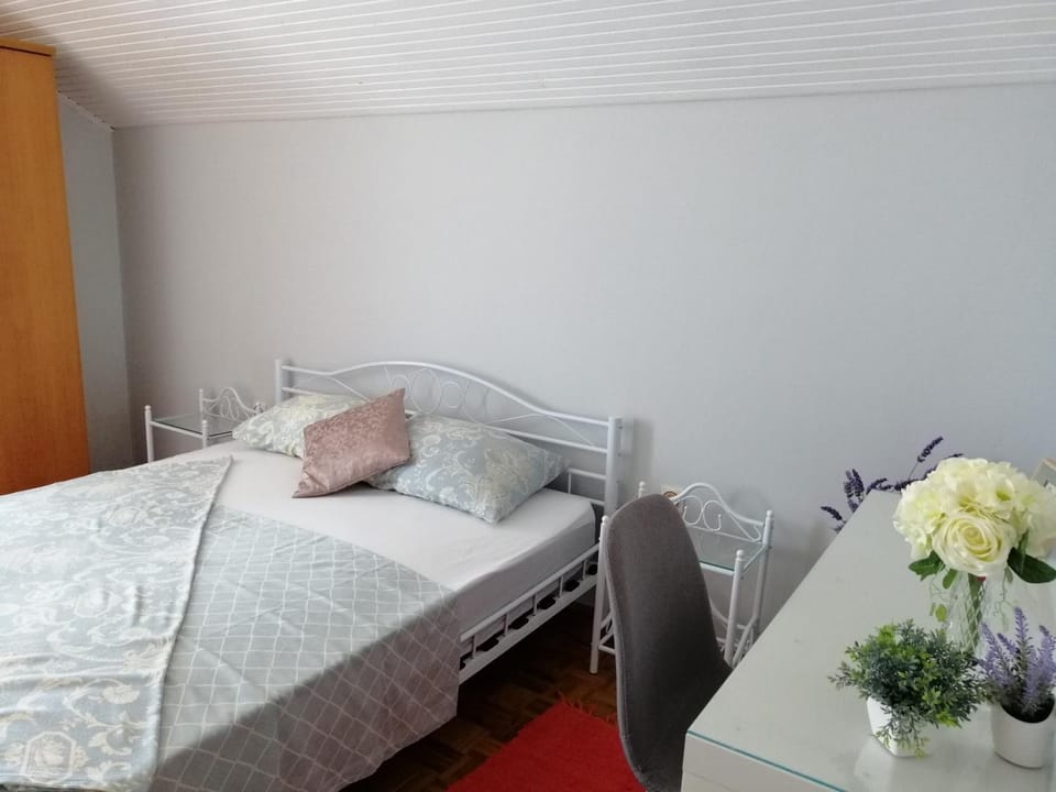 Decorative detail, Bedroom