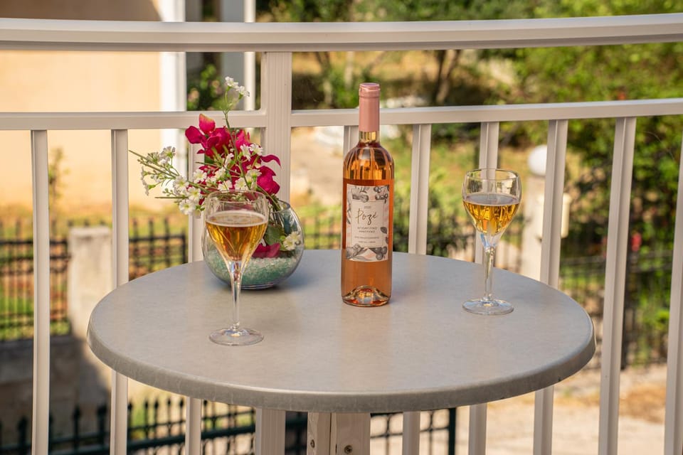 Balcony/Terrace, Alcoholic drinks