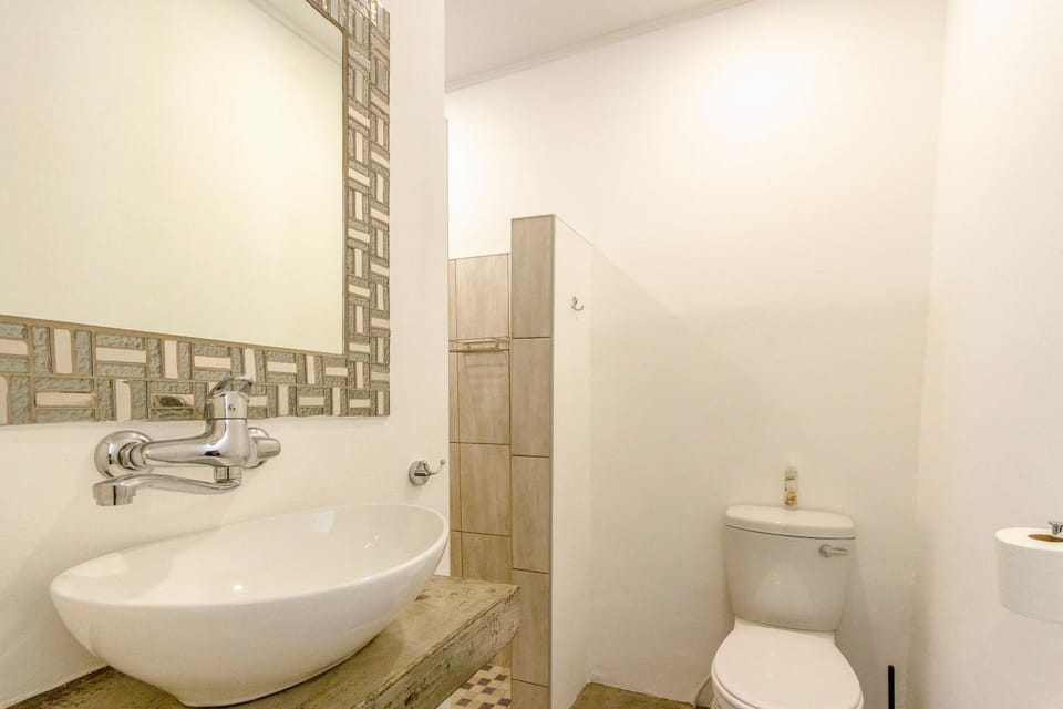 Bathroom, Photo of the whole room