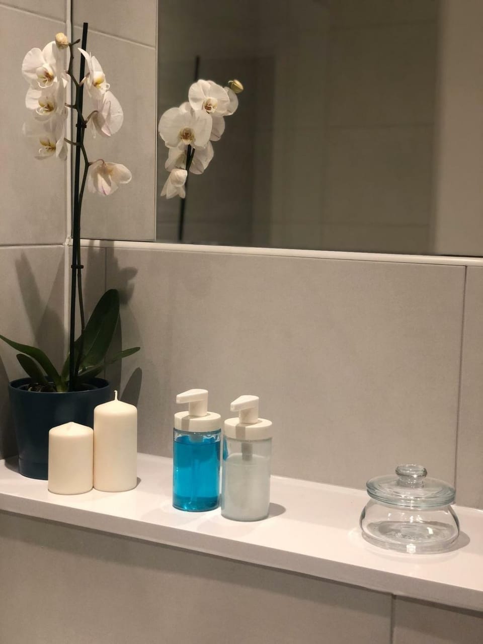 Bathroom, Decorative detail
