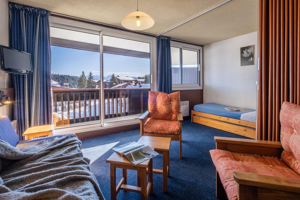 Bed, View (from property/room), Balcony/Terrace, Living room, Photo of the whole room, Seating area, Bedroom