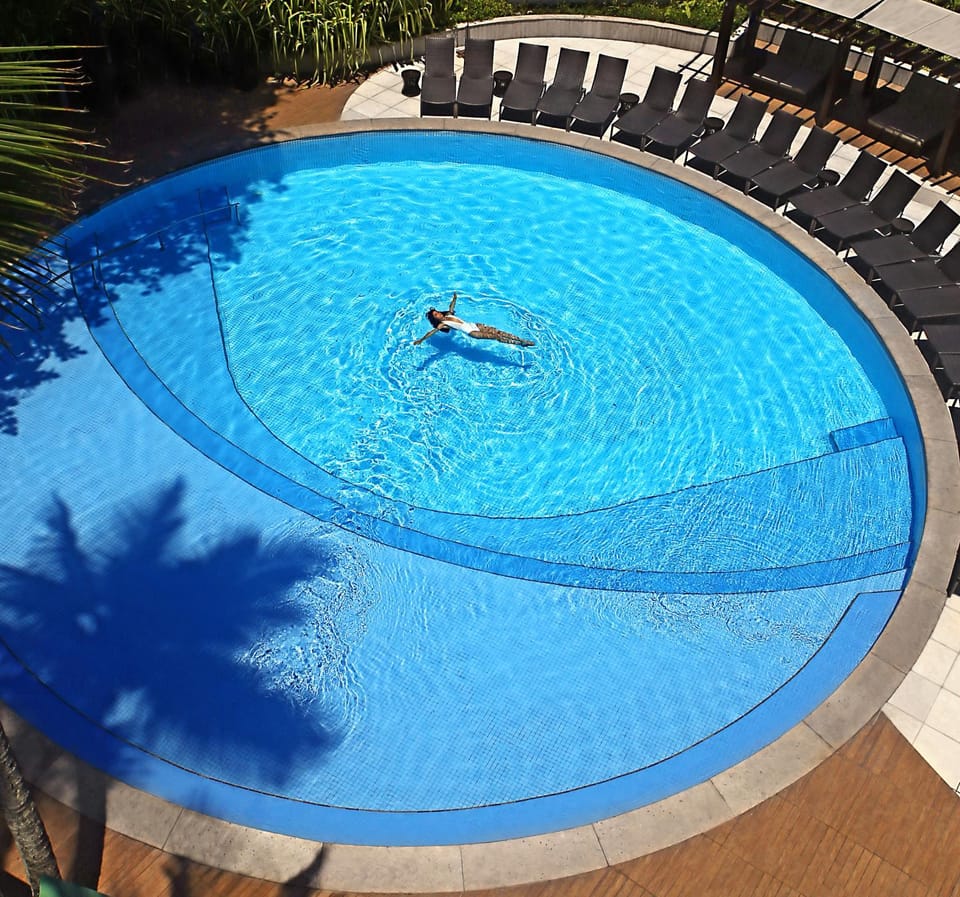 Day, Pool view, Swimming pool, sunbed