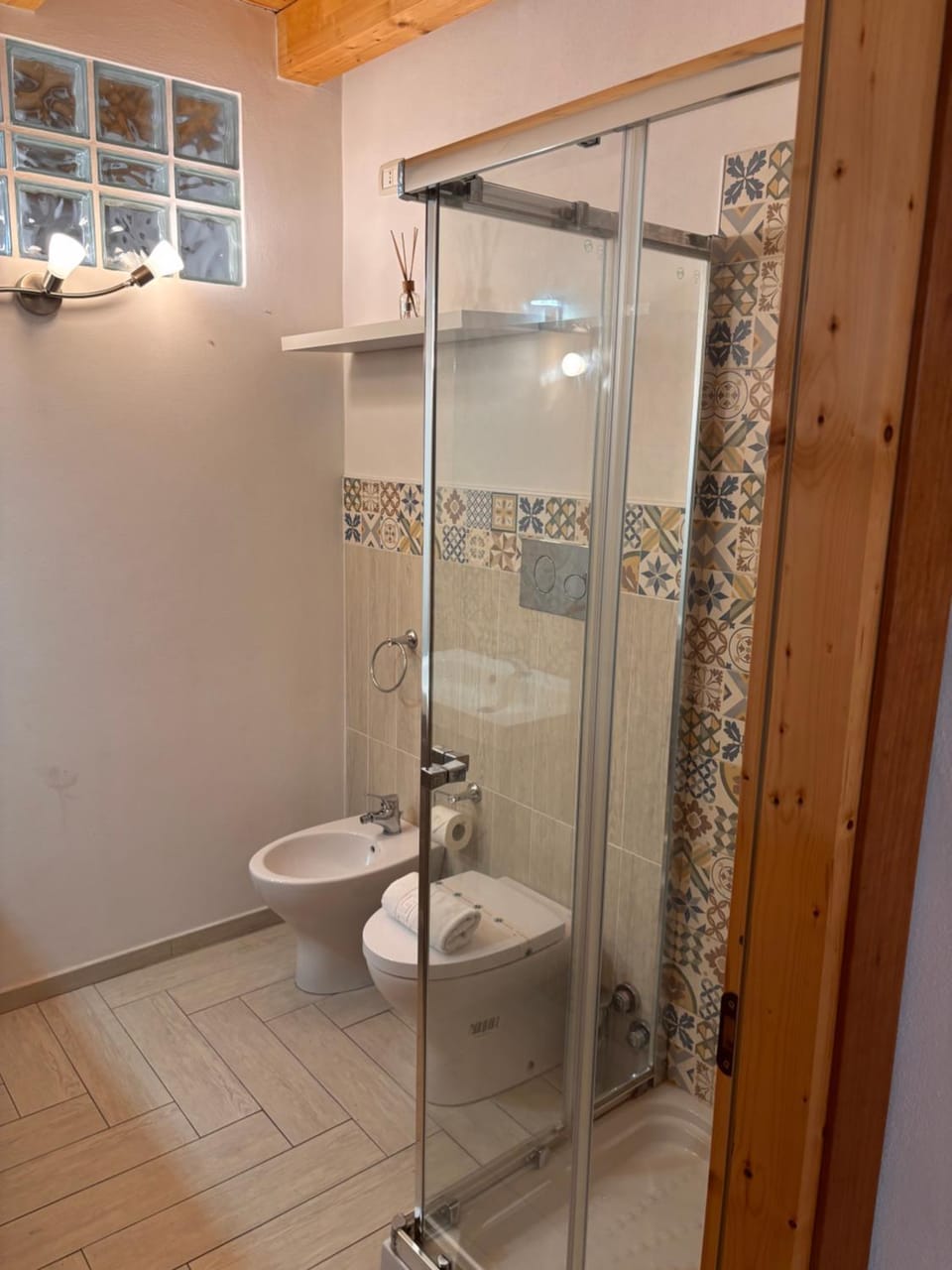 Shower, Toilet, Bathroom, bidet