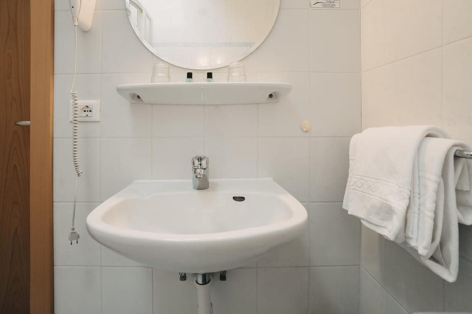 Bathroom, towels