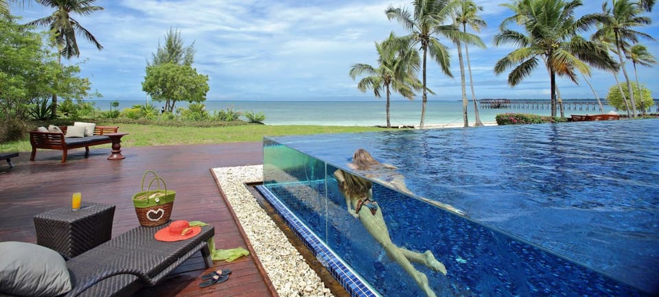Sea view, Swimming pool