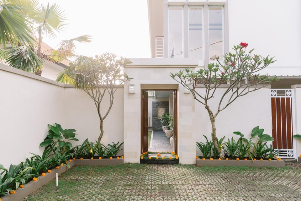 Inner courtyard view