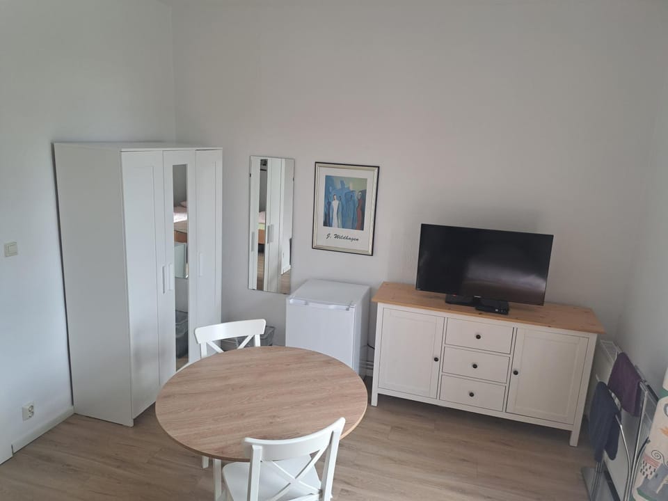 Living room, Photo of the whole room