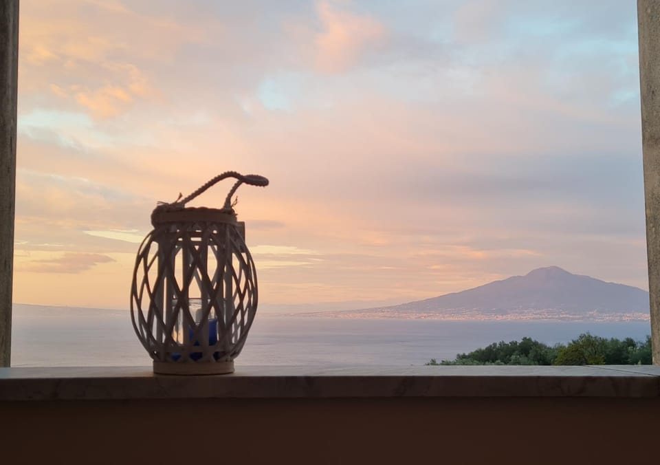 Property building, Natural landscape, Bird's eye view, View (from property/room), Balcony/Terrace, City view, Garden view, Sea view, Sunset