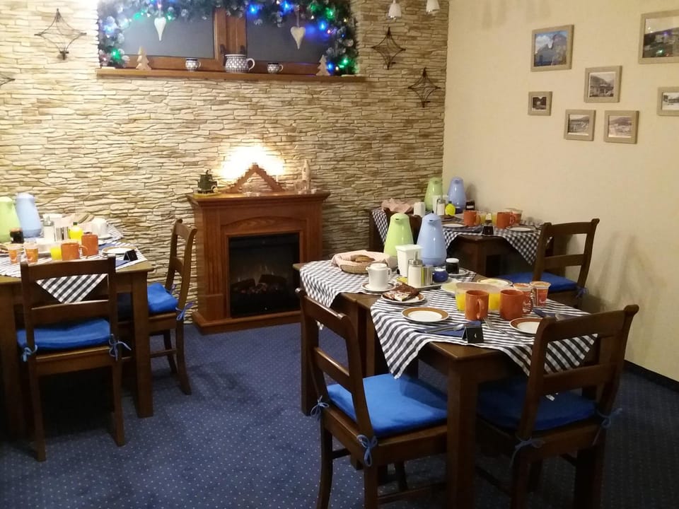 Dining area, Breakfast