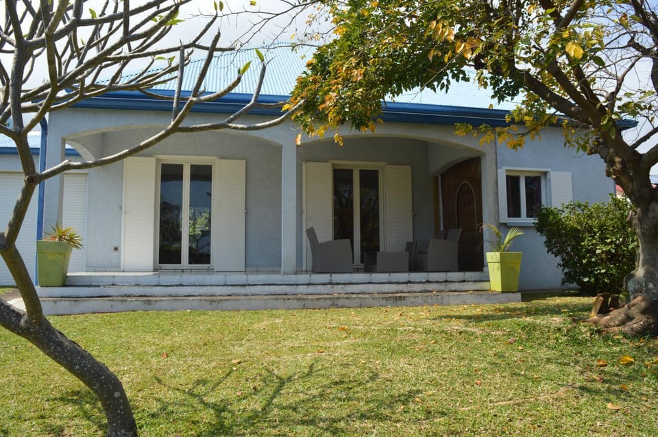 Patio, Facade/entrance, Garden