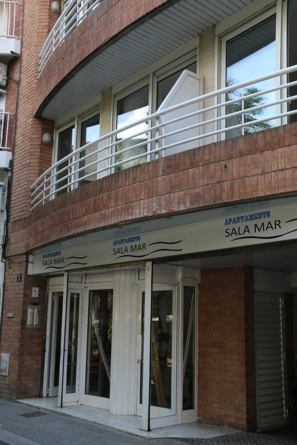 Property building, Facade/entrance