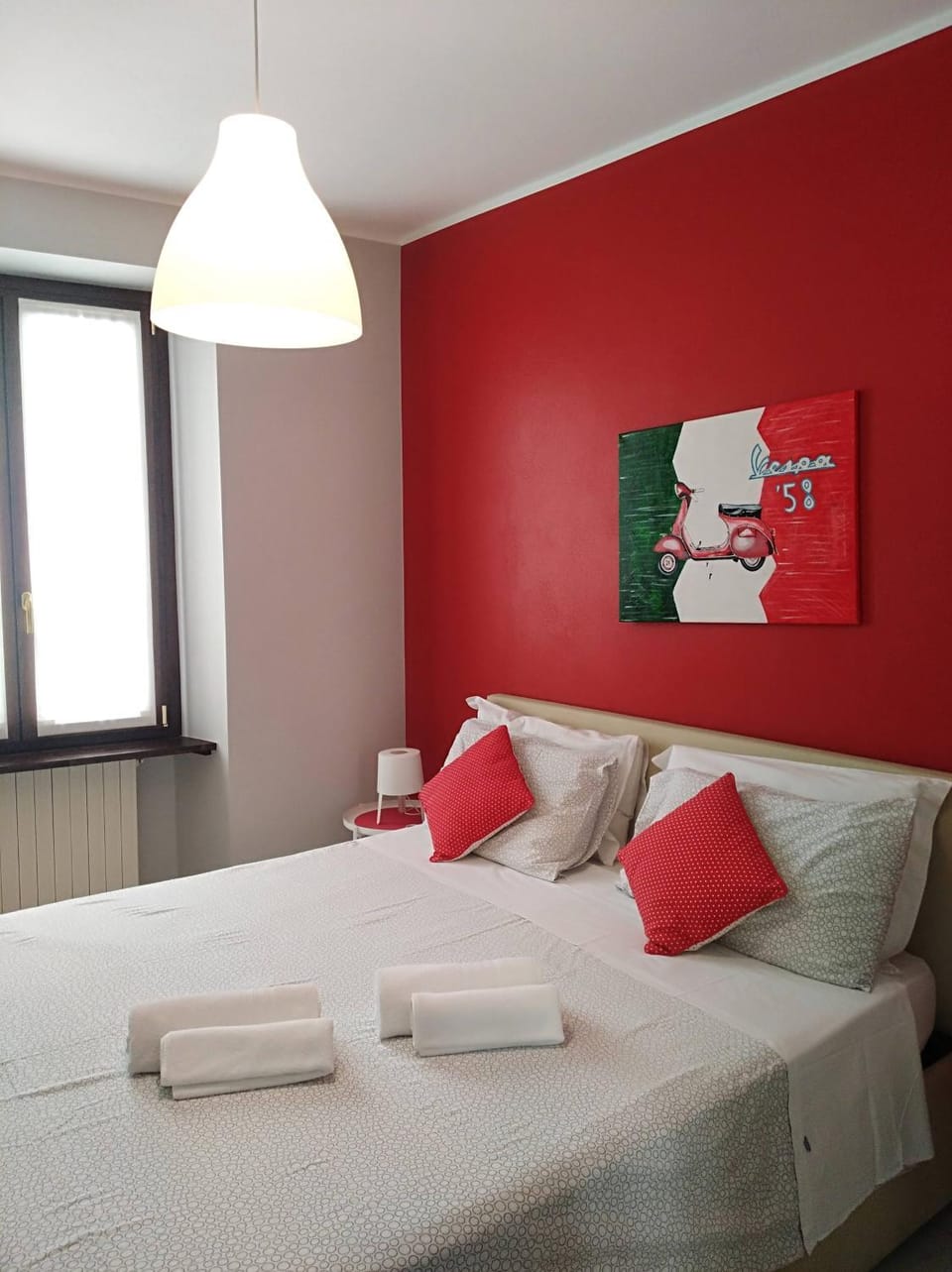 Bed, Bedroom, towels