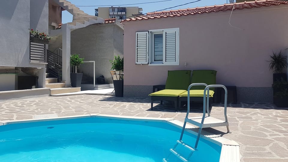 Patio, Balcony/Terrace, Swimming pool