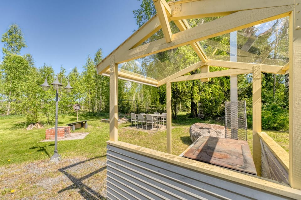 Patio, Day, Natural landscape, Garden, Garden view, kitchen