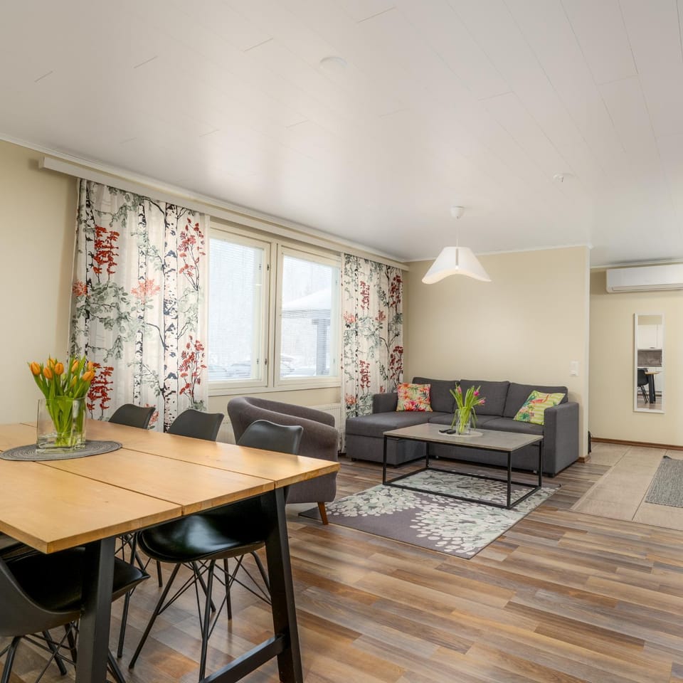 Living room, Dining area
