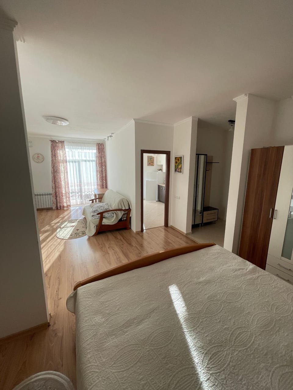 Апартаменти з балконом студія без окремої спальні Apartment in Lviv Oblast