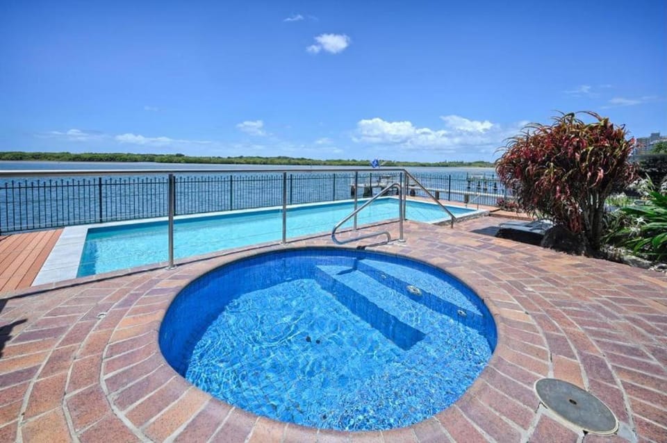 Pool view, River view