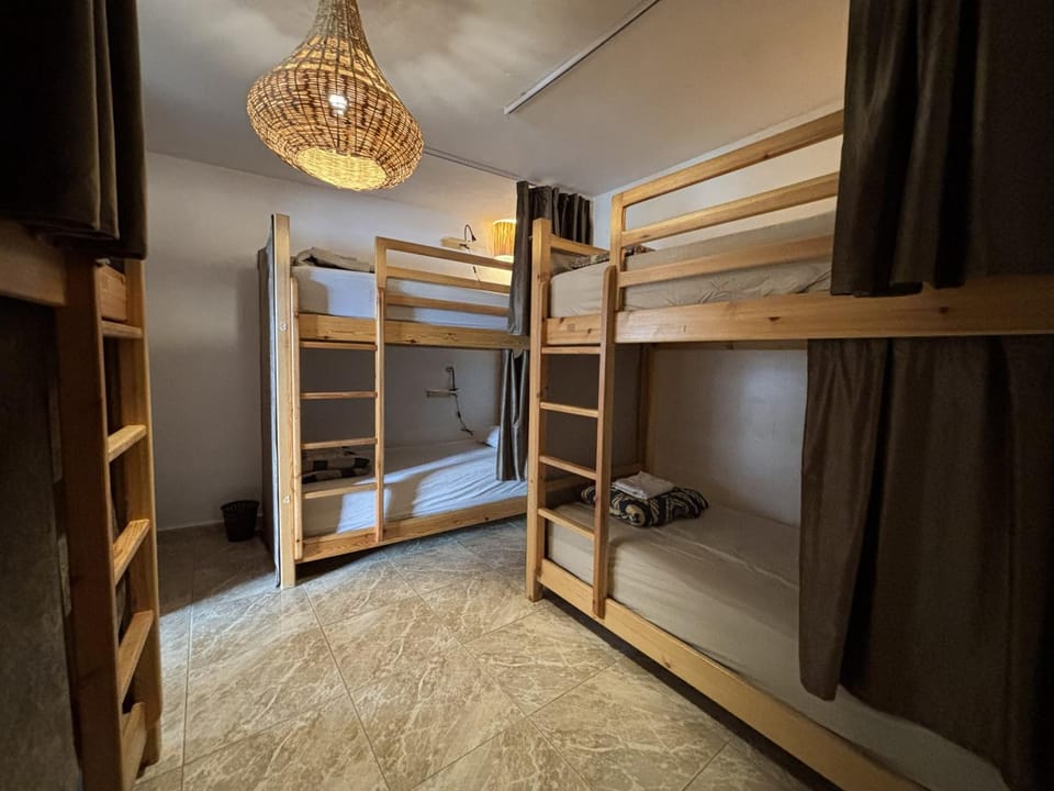 Bed, bunk bed