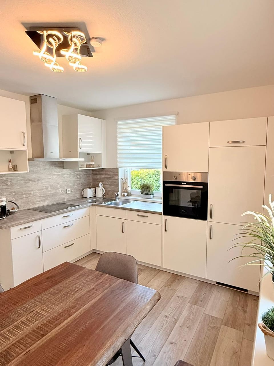 Kitchen or kitchenette, kitchen