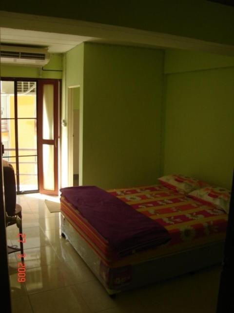 Kaset Guesthouse Bed and Breakfast in Bangkok
