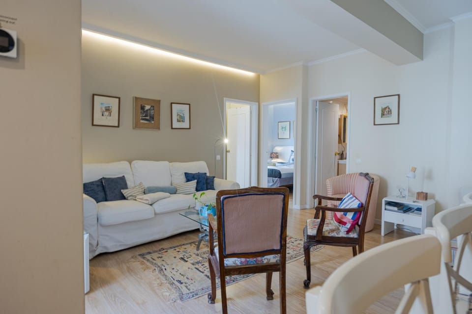 Central Funchal Apartment - GARDEN - Free Parking & AC Apartment in Funchal