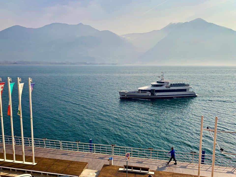 Lake view, Landmark view, Mountain view
