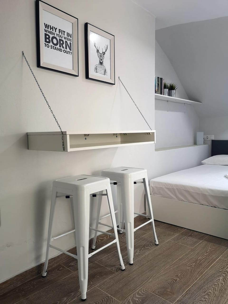 Bed, Photo of the whole room, Bedroom