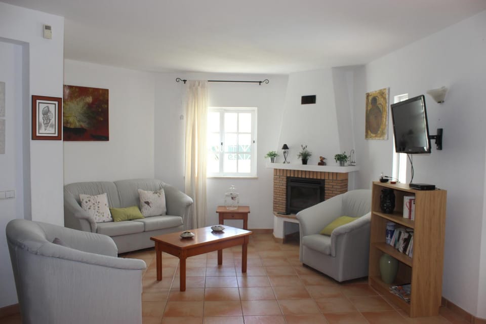 Nightingale Villa Villa in Guia