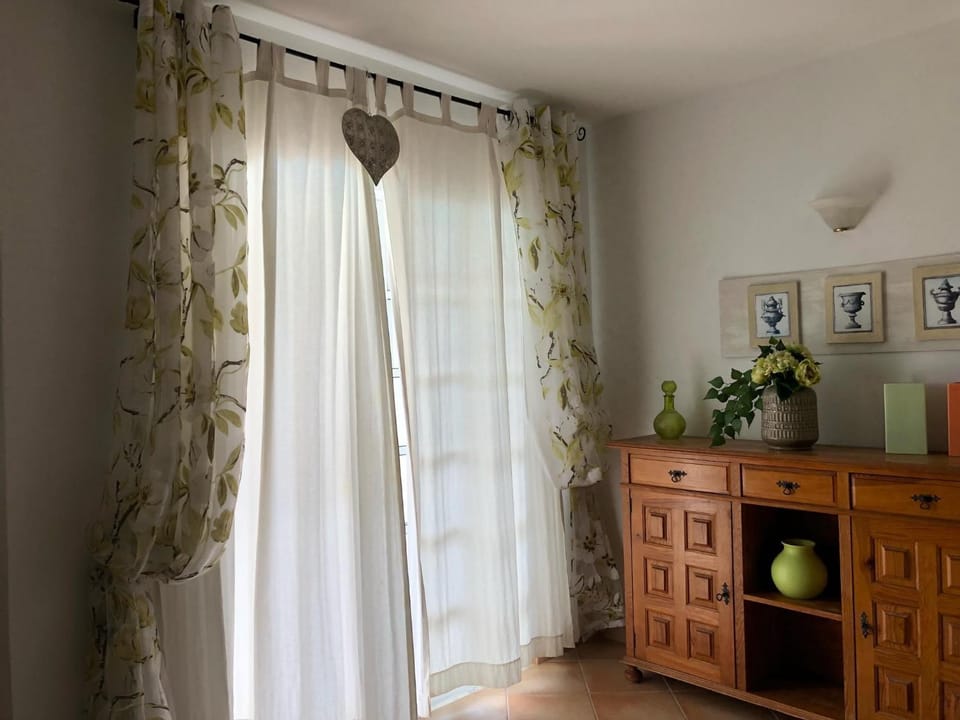 Nightingale Villa Villa in Guia