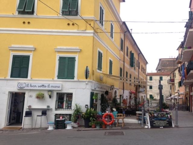 Neighbourhood