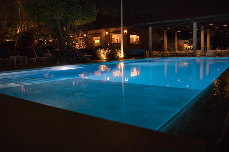 Restaurant/places to eat, Night, Lobby or reception, Lounge or bar, Swimming pool