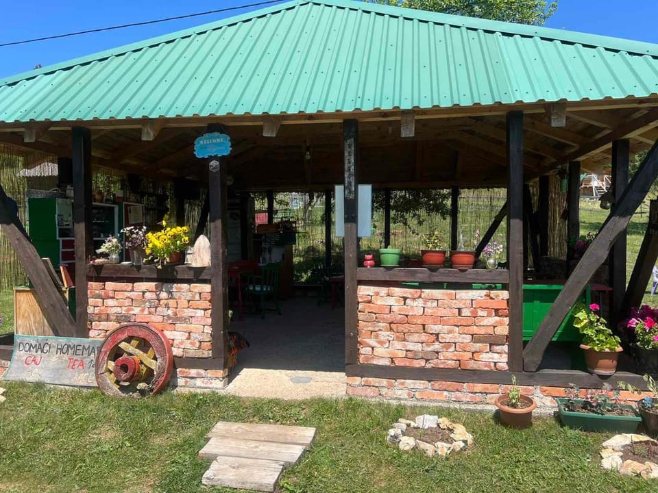 Bungalovi Mijakovici Bed and Breakfast in Zlatibor District, Serbia