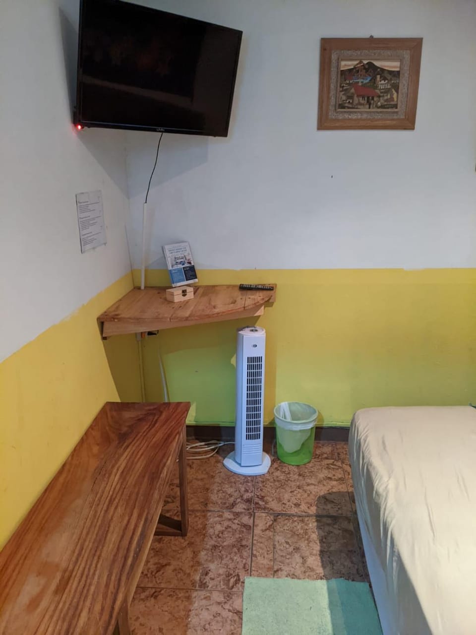 Photo of the whole room, hair dresser