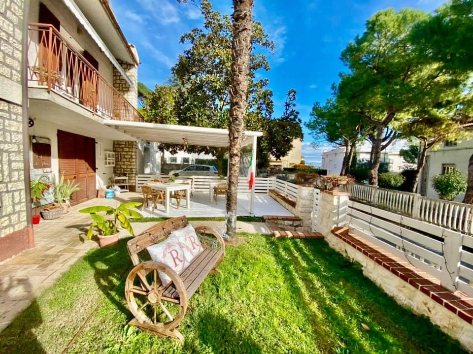 Property building, Garden