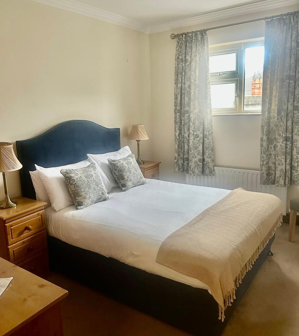 Seashore Lodge Guesthouse Bed and Breakfast in Galway